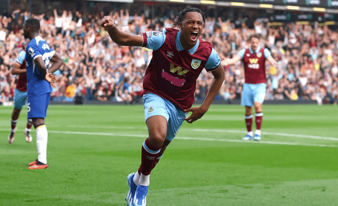 关于曼联今日表现抢眼，皇马整场无解，教练赛后亲自拥抱的信息